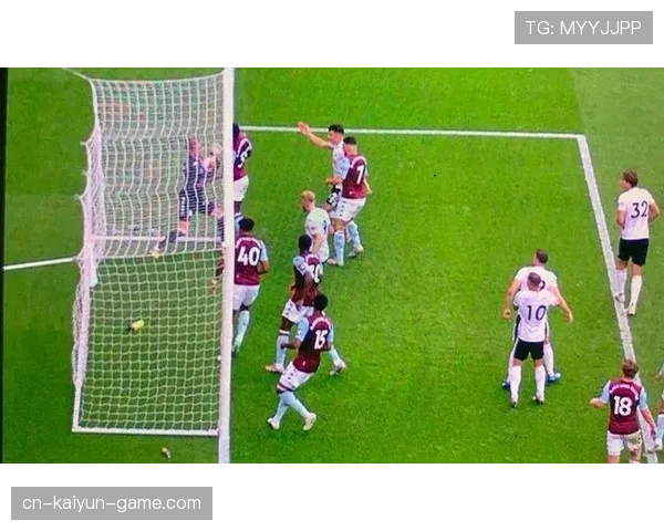 门线技术判罚仅在球完全越过球门线时认定入球